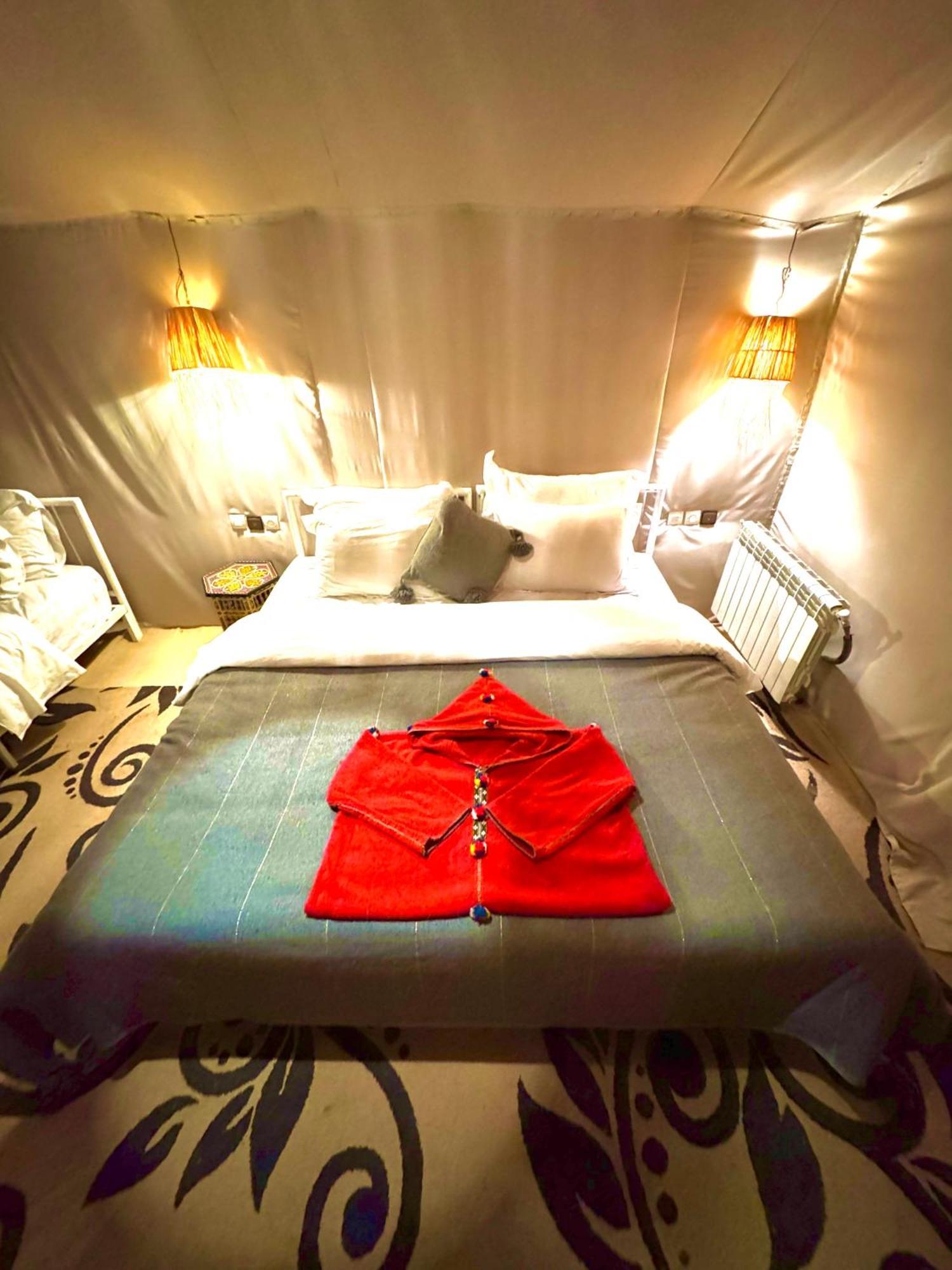 梅尔祖卡Sahara Vibes Luxury Camp别墅 外观 照片