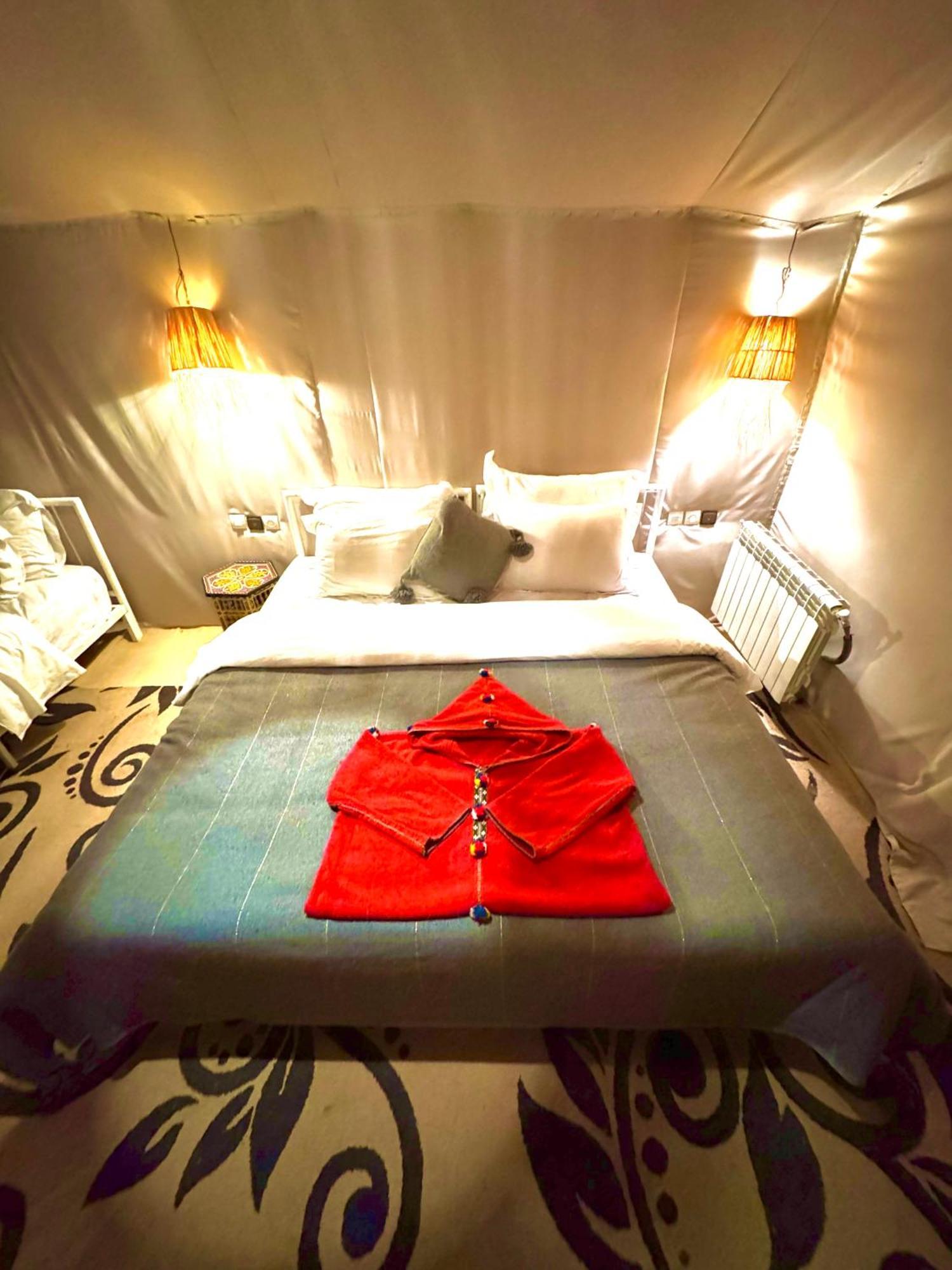梅尔祖卡Sahara Vibes Luxury Camp别墅 外观 照片